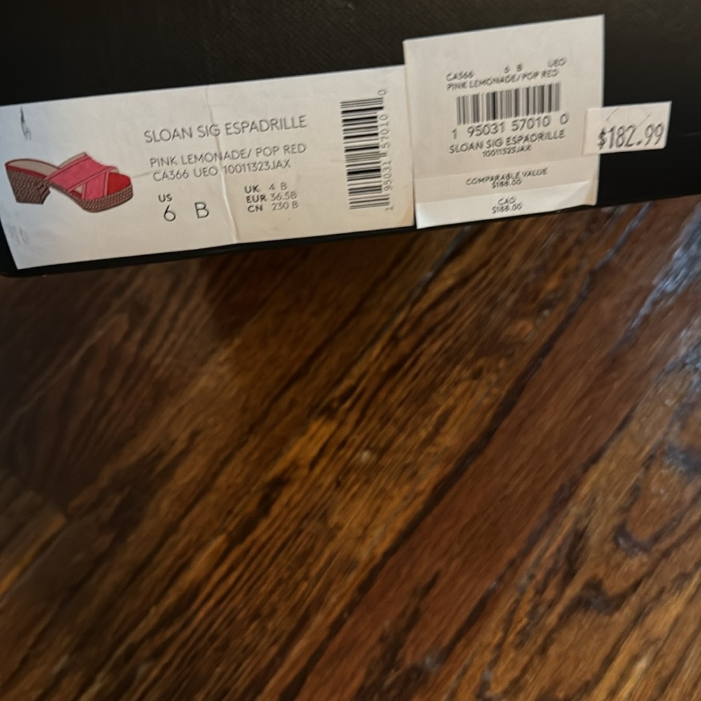 Authentic coach slip on heals - Picture 4 of 4